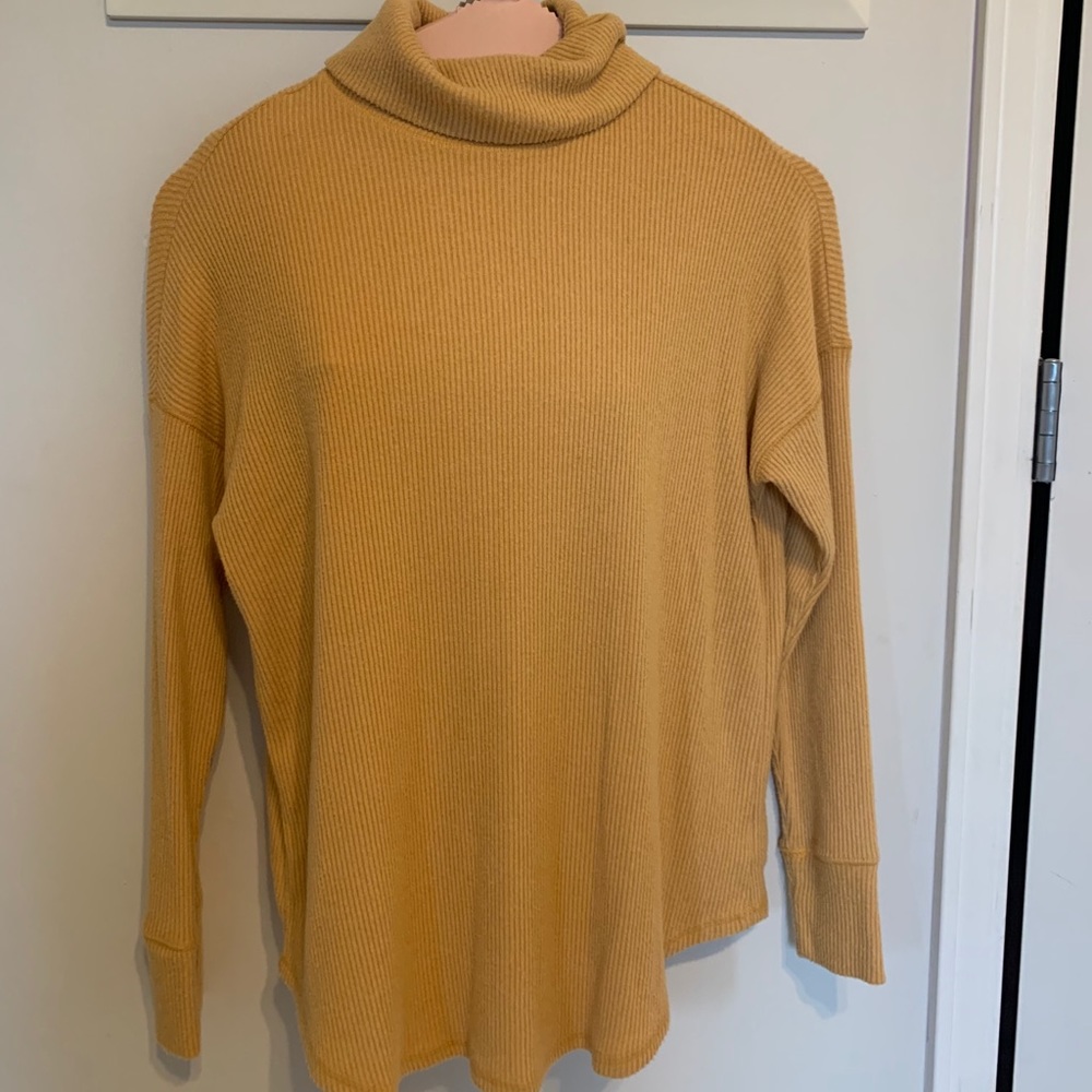 Yellow/ Gold Ribbed Turtleneck